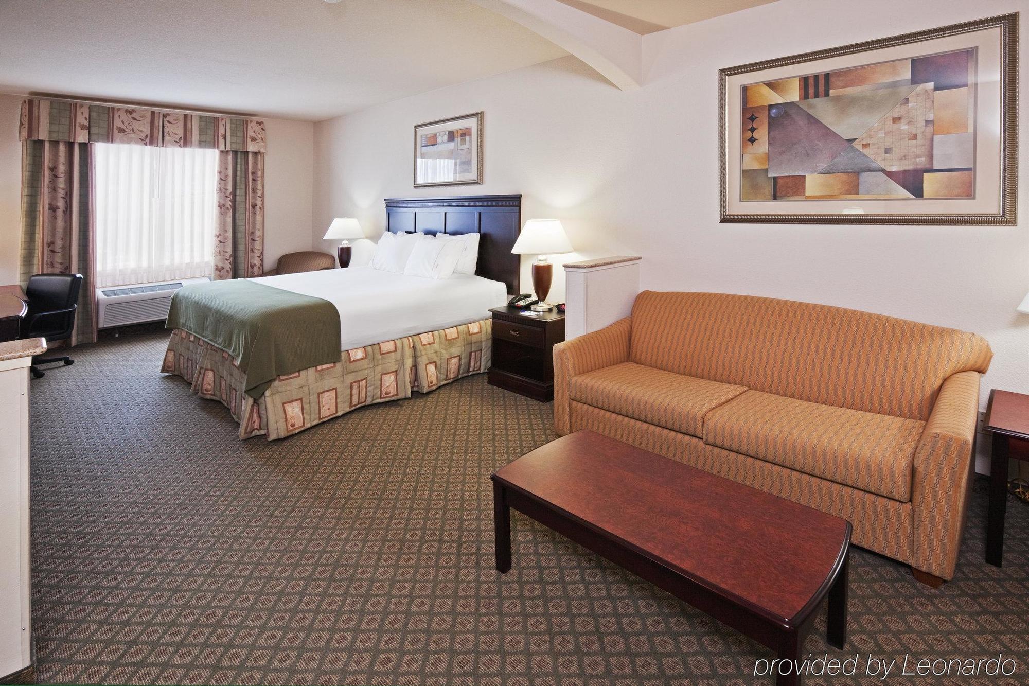 Holiday Inn Express Hotel And Suites Corsicana I-45 By Ihg Room photo