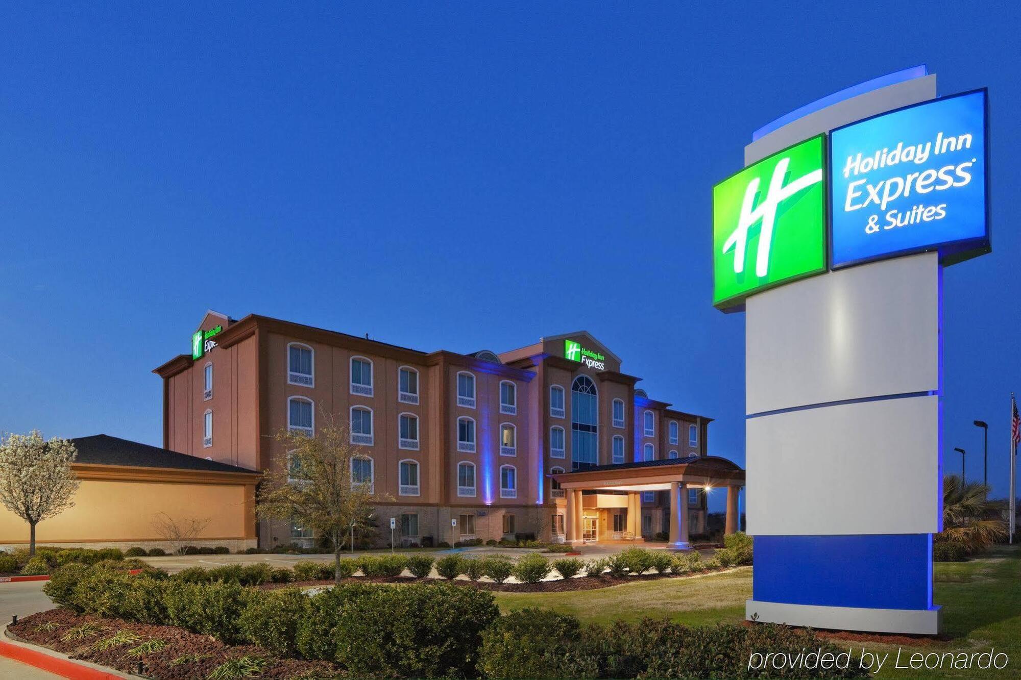 Holiday Inn Express Hotel And Suites Corsicana I-45 By Ihg Exterior photo